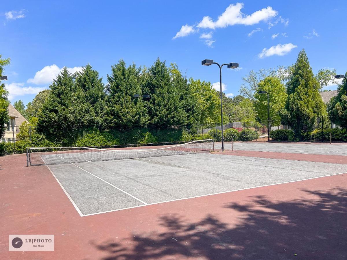 4 - Bed Home With Cali King Bed, 12 Mins To Dtwn Atlanta Eksteriør billede
